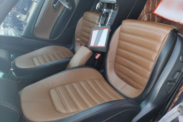 Used Volkswagen FAW-Volkswagen CC 2015 1.8TSI Luxury Model
