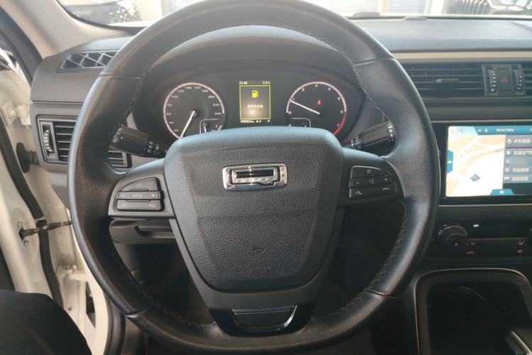 Used Qoros 5 2018 Revised Version 1.6T Automatic Leading Edition