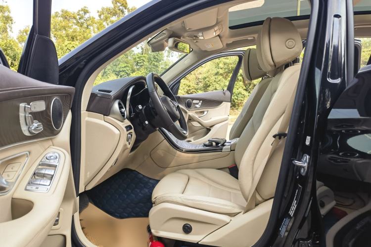 Used Mercedes-Benz GLC 2018 GLC 300 4MATIC Sport Edition
