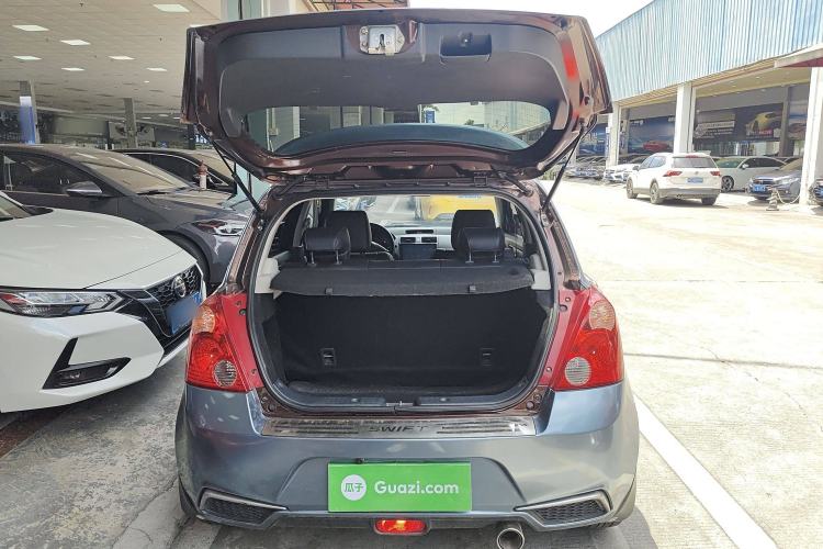 Used Suzuki Swift 2013 1.5L Automatic Standard Edition
