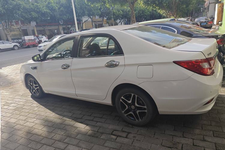 Used BYD G5 2014 1.5TID Automatic Flagship Model
