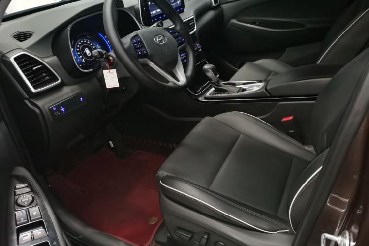 Used Hyundai Tucson 2020 280TGDi Two-Wheel-Drive GLS Fashion Edition China VI Standard
