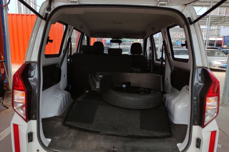 Used Wuling Hongguang PLUS 2019 1.5T Manual Standard Edition 5 Seats
