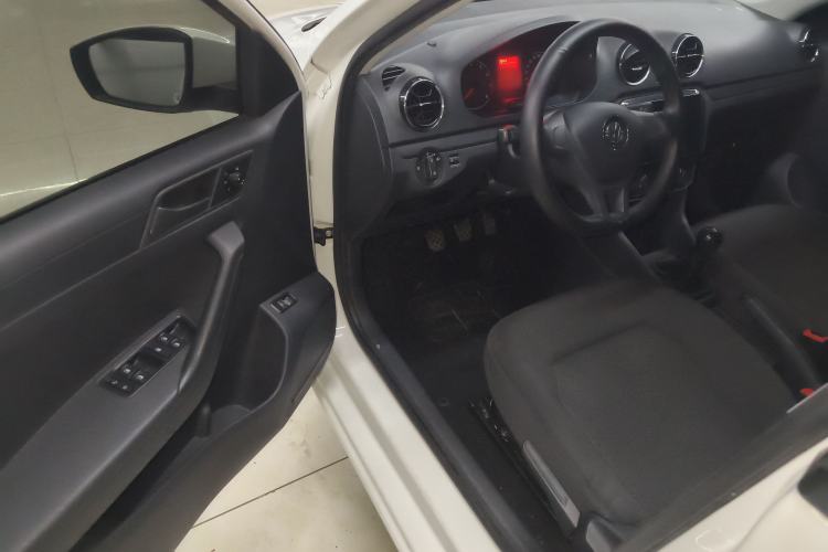 Used Volkswagen Jetta 2017 1.4L Manual Fashion Edition
