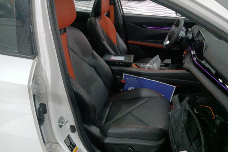 Used Changan UNI-V 2022 1.5T Prestige Version
