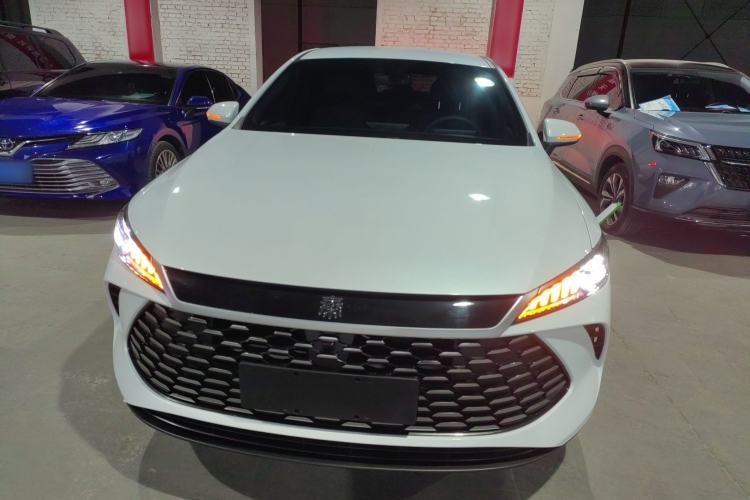 Used BYD Qin PLUS 2025 DM-i Smart Drive 55KM Leading Model
