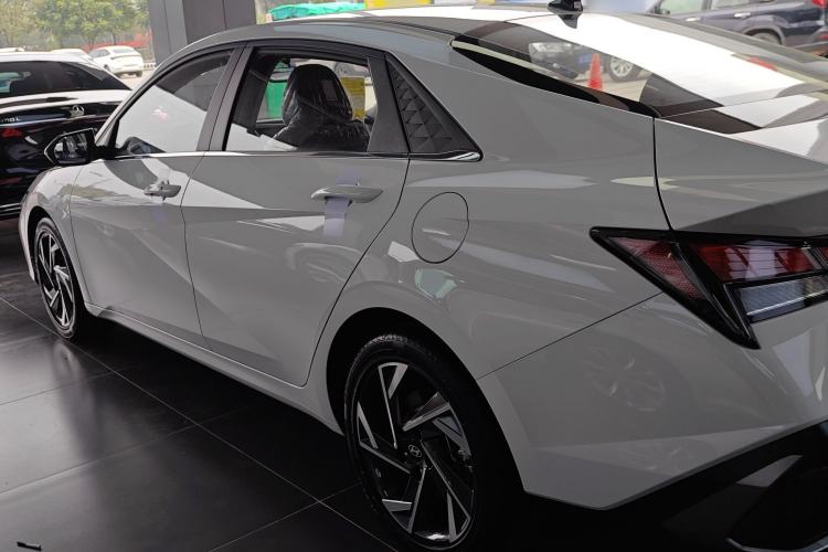 Used Hyundai Elantra 2023 1.5L CVT GLX Elite Edition
