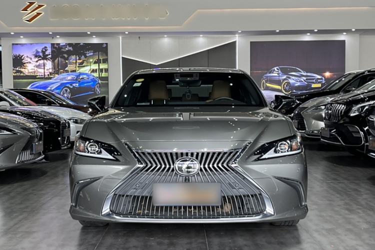 Used Lexus ES 2020 200 Excellence Edition
