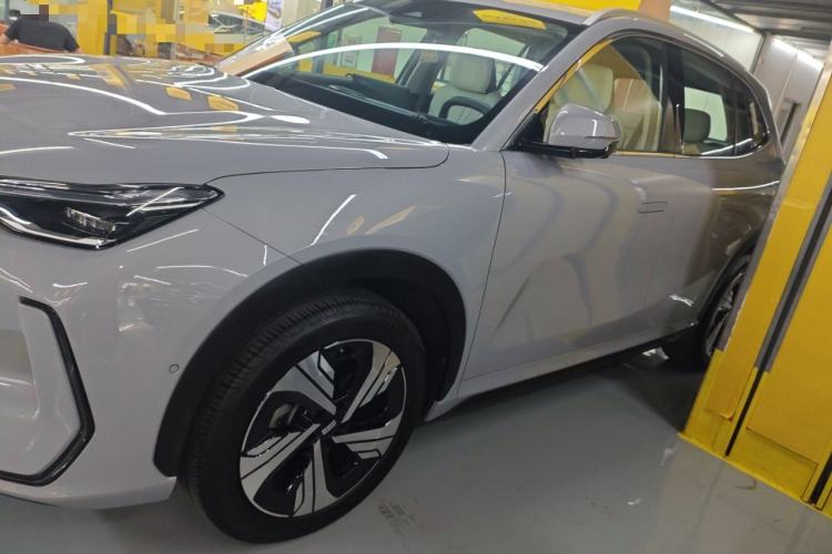 Used  E5 2024 530km Starship Edition
