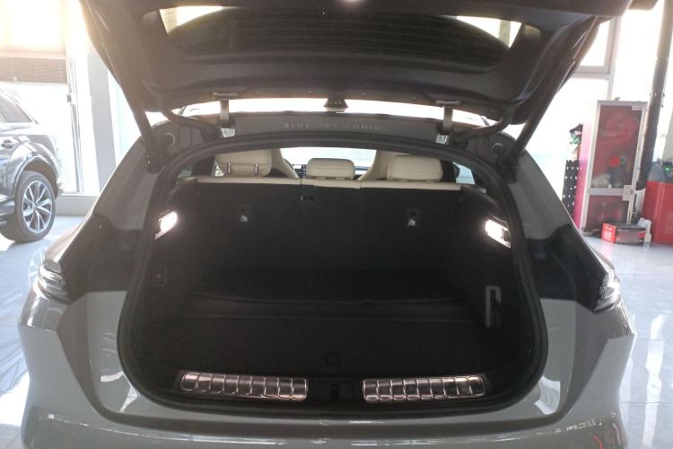 Used Nio ET5T 2025 75 kWh Touring