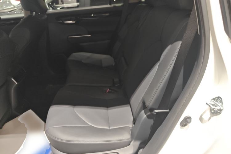 Used Toyota Highlander 
