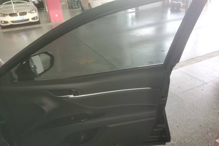 Used Toyota Camry 2019 2.5S FENGSHANG Version China VI Standard
