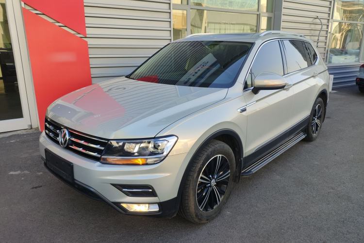 Used Volkswagen Tiguan L 2020 330TSI Automatic Two-Wheel Drive Panoramic Comfort Edition China VI Standard