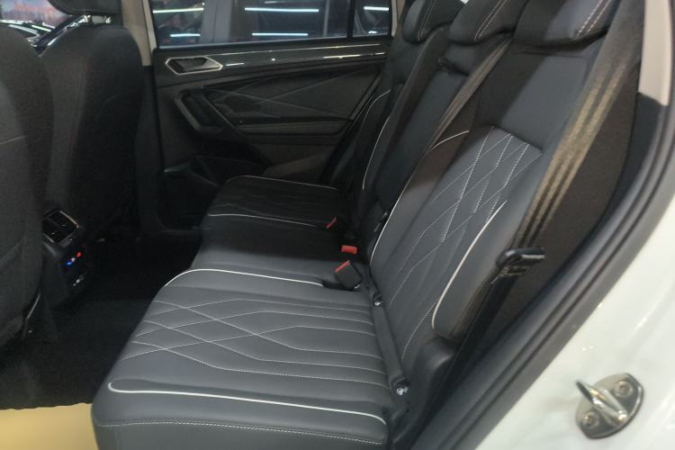 Used Volkswagen Tiguan L 2022 330TSI Automatic Two-Wheel Drive R-Line Enhanced Edition
