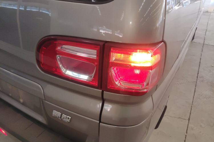 Used FORTHING Lingzhi 2019 M5L 1.6L 7-Seater Standard Model China VI
