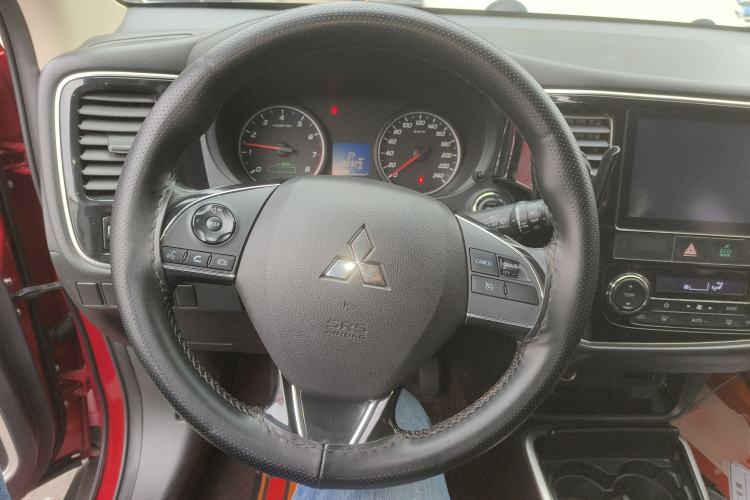 Used Mitsubishi Outlander 2018 2.0L Two-Wheel Drive Glory Edition 5 Seats
