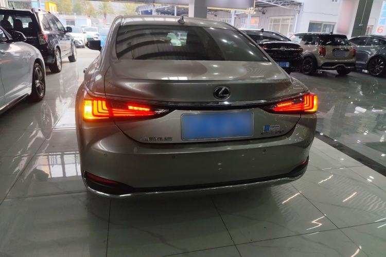 Used Lexus ES 2020 200 Excellence Edition
