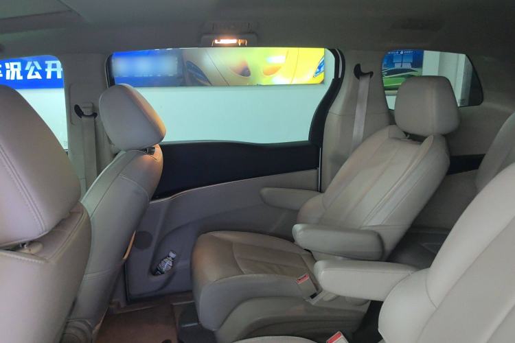 Used Buick GL8 2018 28T Luxury Model China VI Standard
