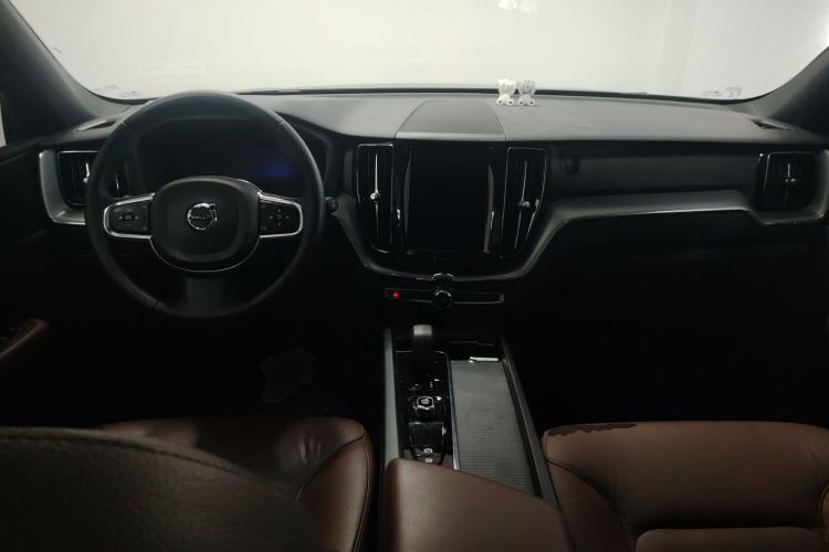 Used Volvo XC60 2024 B5 4x4 Smart Luxury Edition
