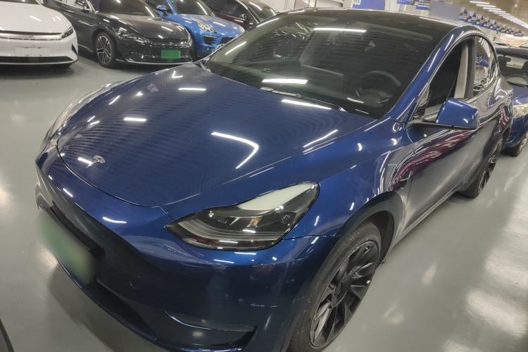 Used Tesla Model Y 2021 Long-Range All-Wheel-Drive Version
