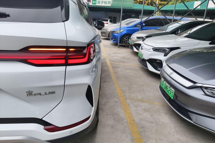 Used BYD Song PLUS New Energy 2024 Honor Edition EV 520km Premium Model
