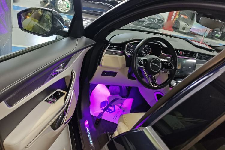 Used Jaguar F-PACE 2021 250 PS R-Dynamic SE
