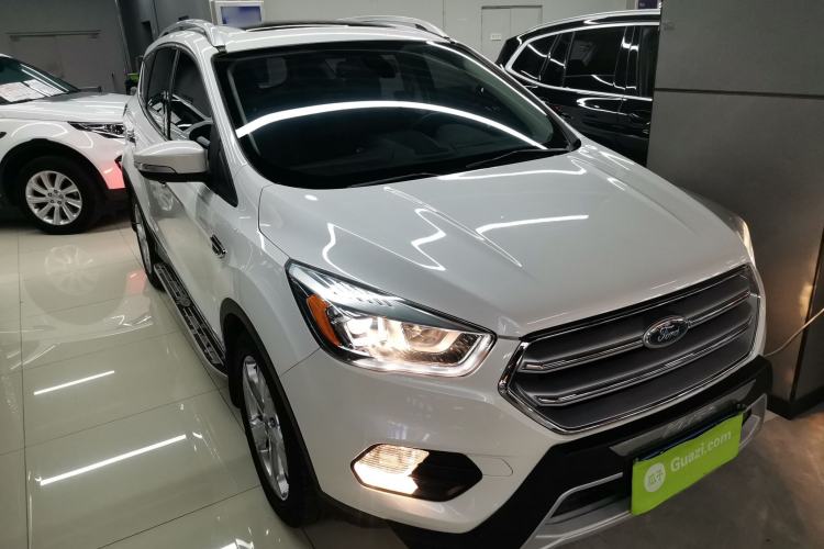 Used Ford Kuga 2018 EcoBoost 180 Two-Wheel-Drive Platinum Edition
