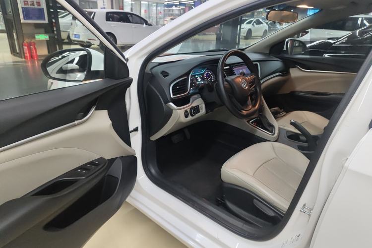 Used Buick GT 2017 15N Automatic Elite Version
