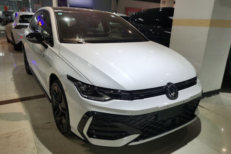 Used Volkswagen Golf 2025 300TSI R-Line