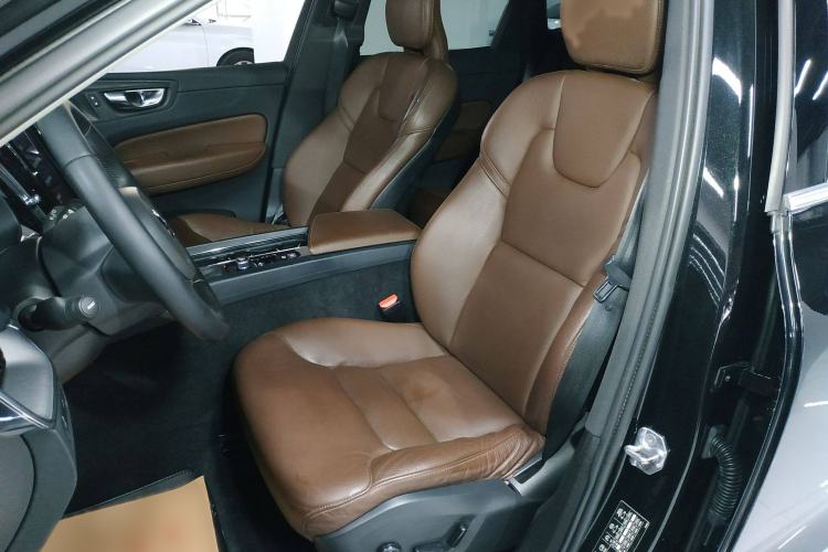 Used Volvo XC60 2020 T5 4x4 Zhiyi Luxury Edition
