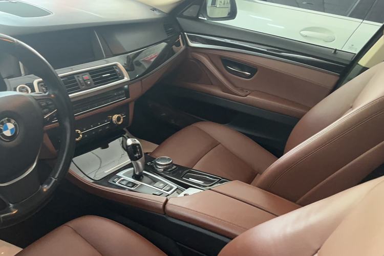 Used BMW 5 Series 2017 525Li Leading Model

