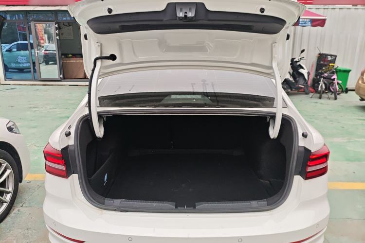 Used Volkswagen Lavida 2021 280TSI DSG Comfort Edition
