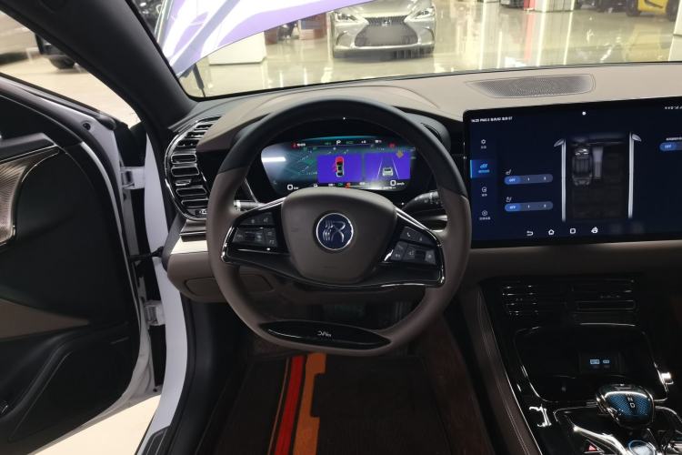 Used BYD Han 2023 DM-i Champion Edition 121KM Prestige Model
