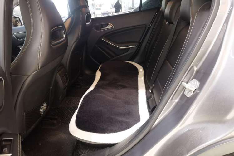 Used Mercedes-Benz GLA 2015 GLA 220 4MATIC Fashion Model
