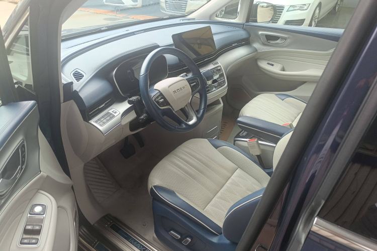Used Roewe iMAX8 2022 400TGI Prestige Edition
