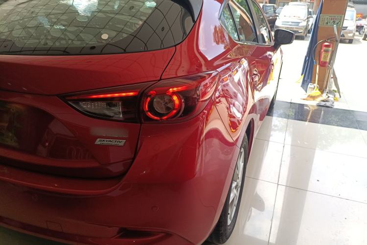 Used Mazda Mazda 3 Axela 2017 Hatchback 1.5L Automatic Luxury Model Emission Standard China V
