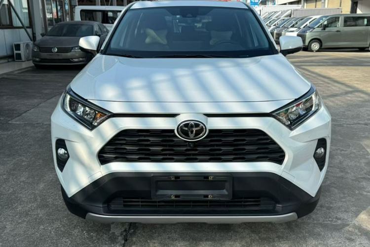 Used Toyota RAV4 2022 2.0L CVT Two-Wheel Drive Fashion Edition
