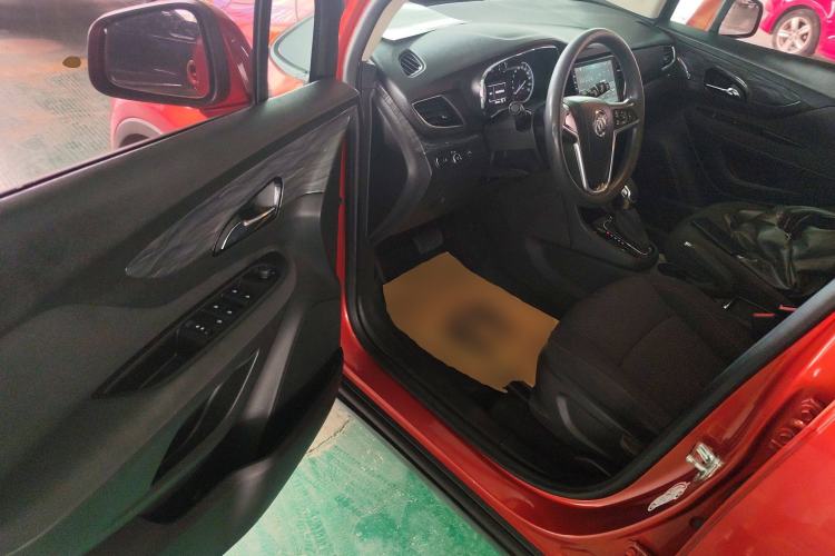 Used Buick Encore 2017 18T Automatic Two-Wheel Drive Urban Fashion Model
