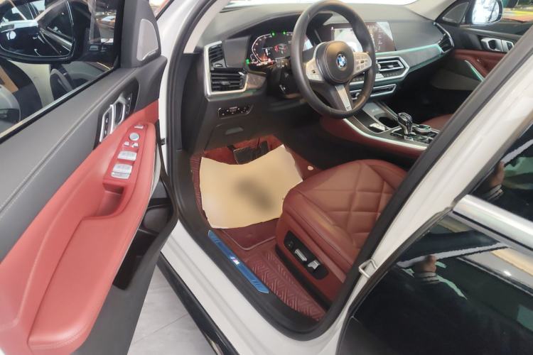 Used BMW X5 2022 Restyled xDrive 30Li Luxury Version M Sport Package
