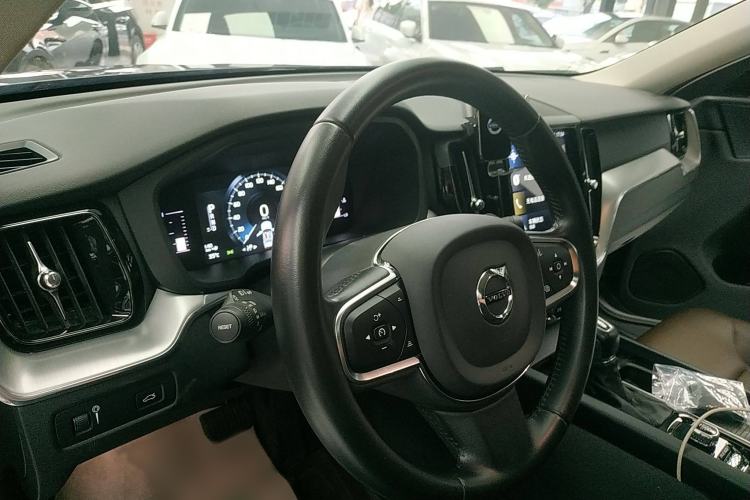 Used Volvo XC60 2020 T5 4x4 Zhiyi Luxury Edition
