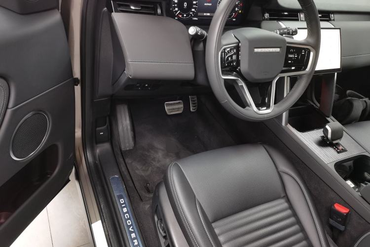 Used Land Rover Discovery Sport New Energy 2023 1.5T P300e Plug-in Hybrid Electric Version
