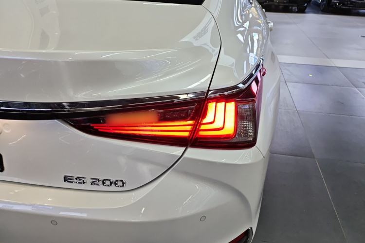 Used Lexus ES 2020 200 Excellence Edition
