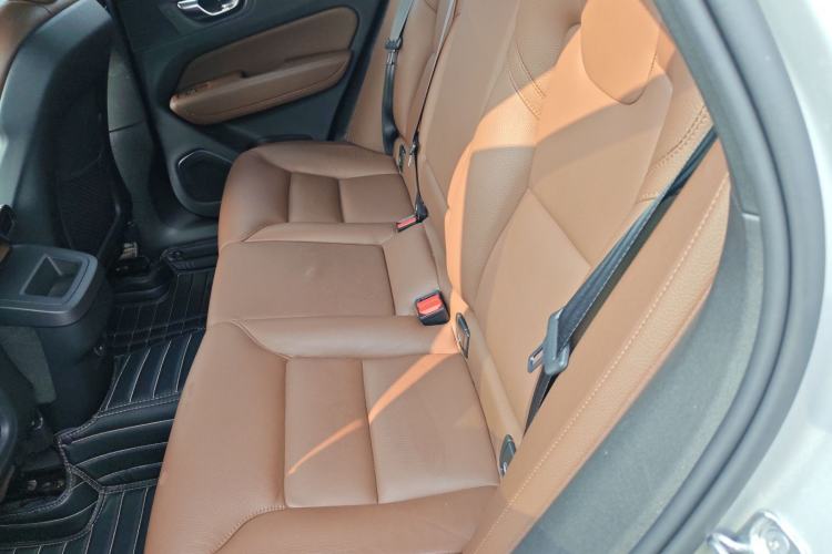 Used Volvo XC60 2022 B5 4x4 Smart Luxury Edition
