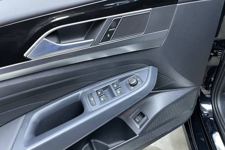 Used Volkswagen Passat 2025 Outstanding Model 380TSI Starry Dragon Edition
