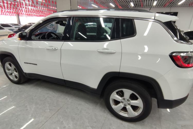 Used  Compass 2017 200T Automatic Family Edition
