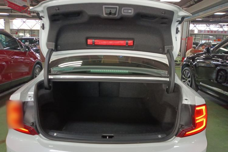 Used Volvo S90 2018 T5 Zhiyuan Edition
