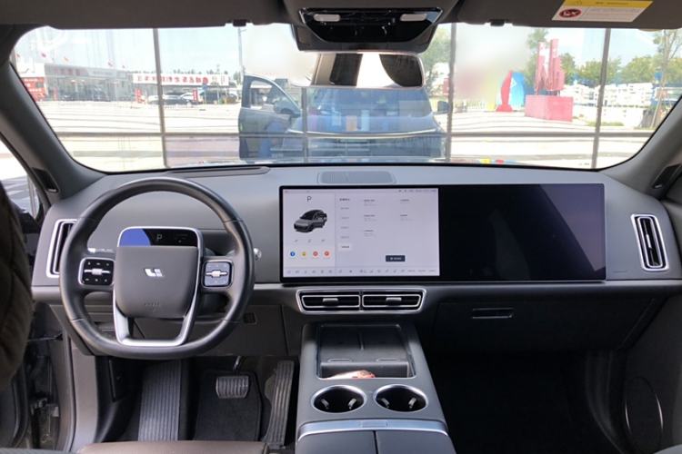 Used Li Auto L8 2023 Pro Model
