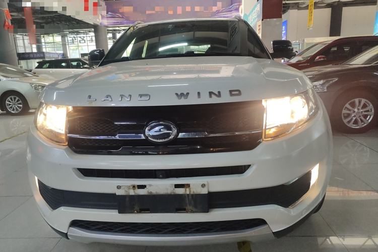 Used Land X7 2015 2.0T Panoramic Prestige Edition
