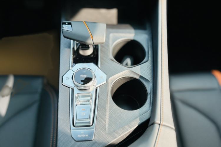 Used Changan UNI-V 2024 1.5T Prestige Edition