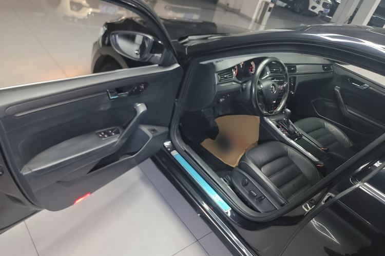 Used Volkswagen Passat 2016 330TSI DSG Luxury Edition
